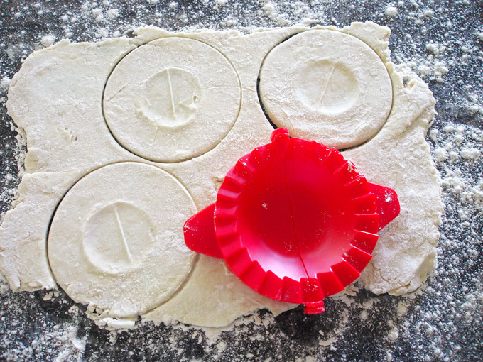 Mini Blueberry Hand Pies – Gravel & Dine